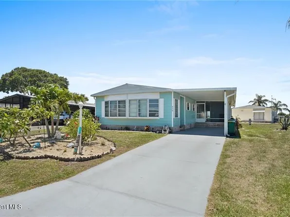 930 Periwinkle Cir, Barefoot Bay, FL 32976