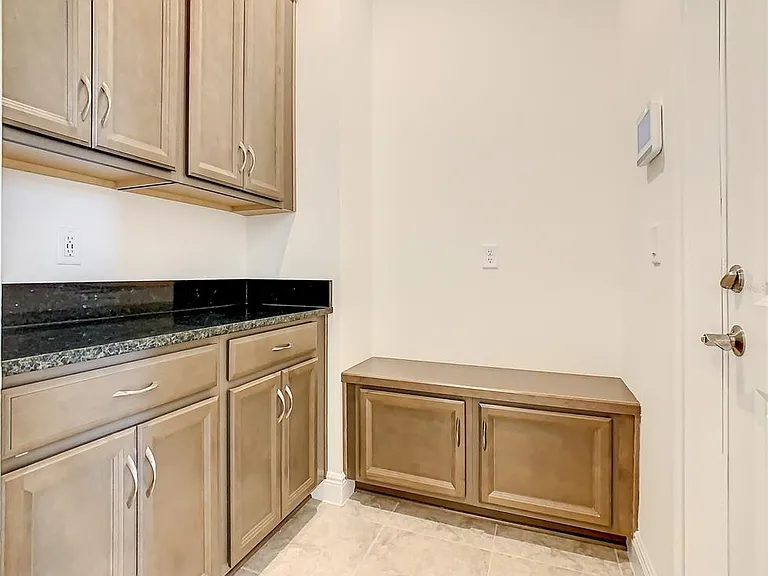 13899 Larkton Ln — Photo 11
