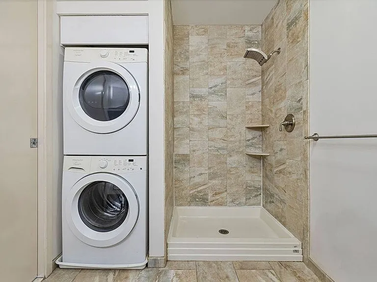 In-unit Washer/Dryer