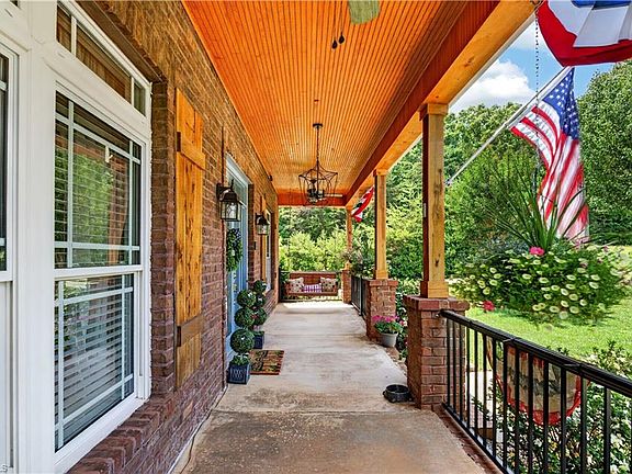 5th image of 4630 Fern Creek Dr