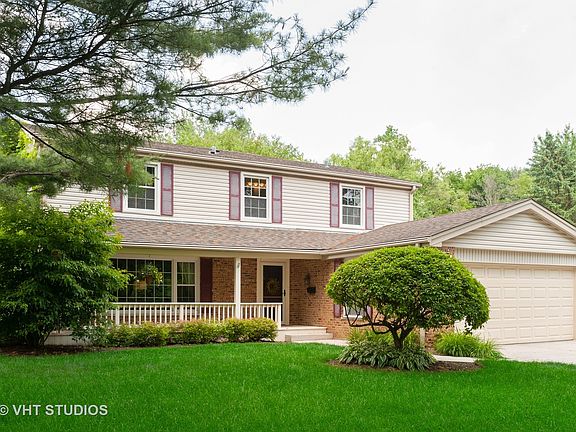 2nd image of 306 E Burr Oak Dr