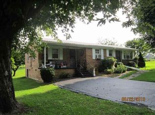 1012 Wright Bend Rd, Smithville, TN 37166