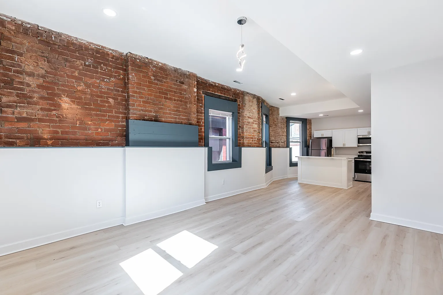 840 Oak St Unit 2 photo 1