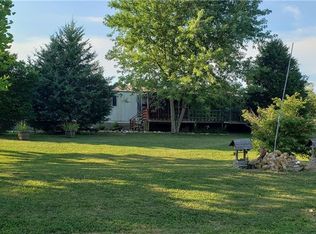 8252 E New Cut Rd, Scottsburg, IN 47170