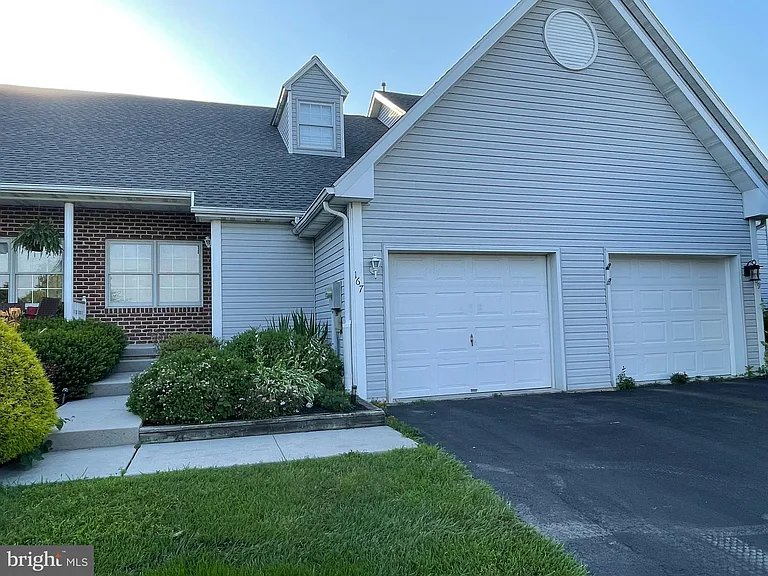 167 Hunters Trl — Photo 2