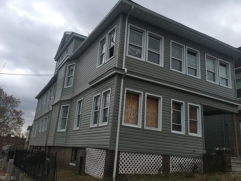 2nd image of 2-4 Farley Ave