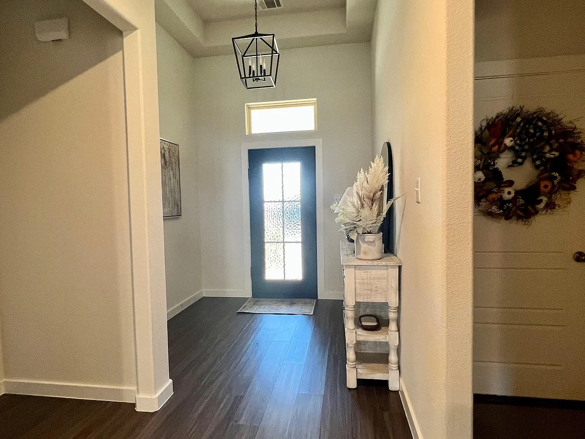 Building Photo - 4300 Cozy Pine Dr