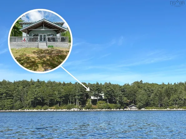 397 Peters Dr, Shelburne, NS B0T 1W0