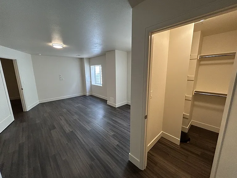 908 Avalon Ave — Photo 15