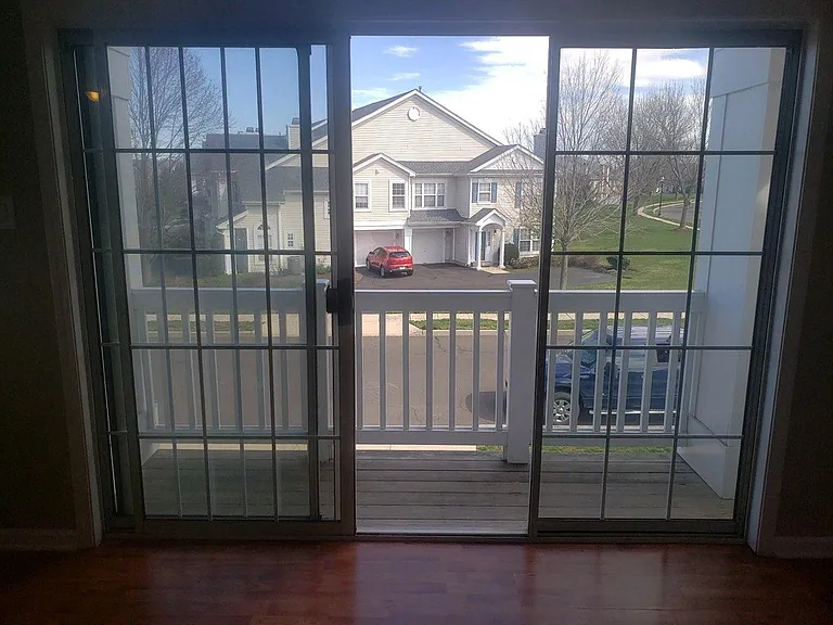 102 Middlebury Dr — Photo 9
