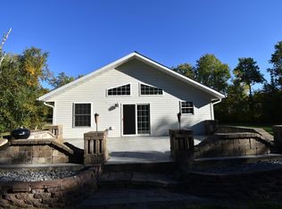 55251 349th St, Warroad, MN 56763