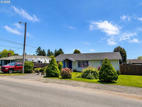 2nd image of 321 Maple St