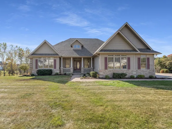 2614 Country Rdg, Muscatine, IA 52761