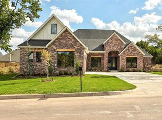 4608 Maple Ridge Dr, Edmond, OK 73034