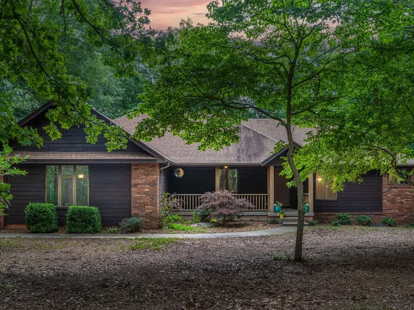1920 S Sawyer Woods Lane, Rogersville, MO 65742