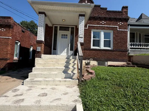 414 E 9th St, Alton, IL 62002
