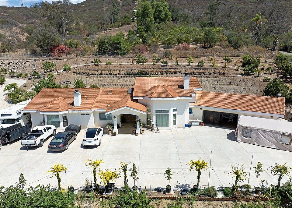 1st image of 525 Stewart Canyon Rd