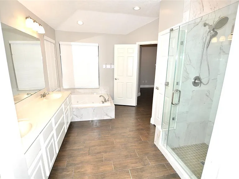 4602 Natural Bridge Dr — Photo 17