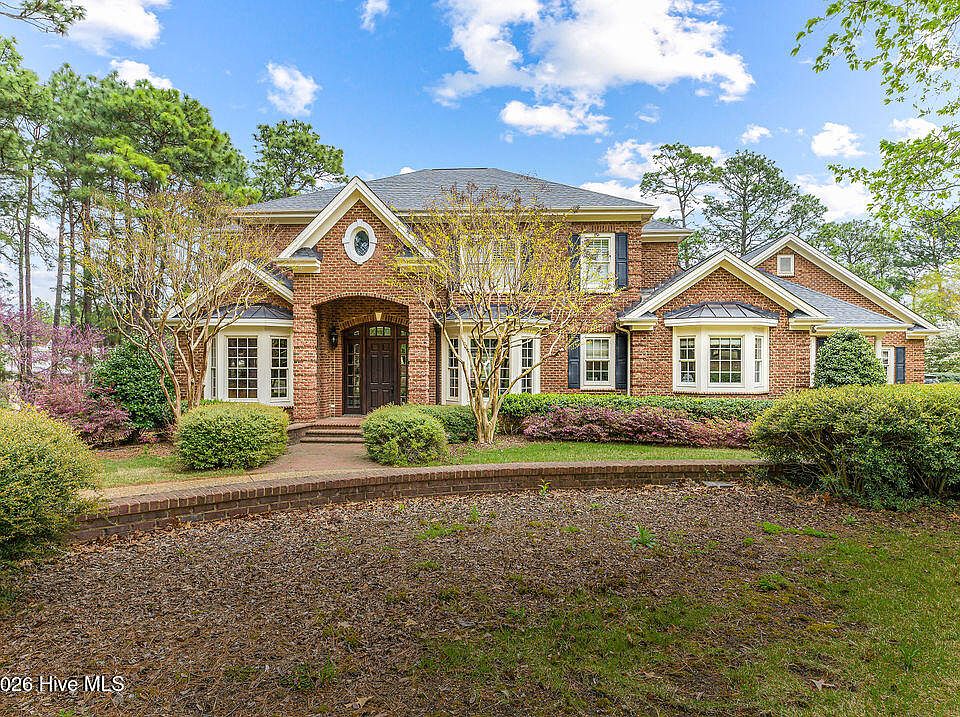 1st image of 525 Lake Dornoch Drive