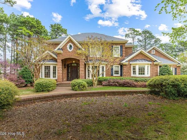 525 Lake Dornoch Drive, Pinehurst, NC 28374