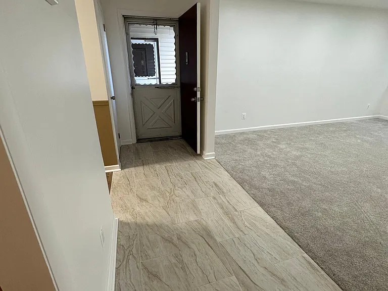 H5 Avon Dr — Photo 2