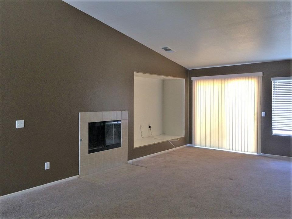 2nd image of 13270 Dos Palmas St