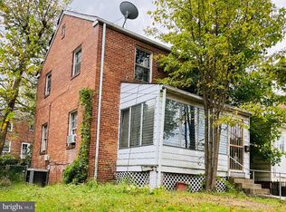 1921 R St SE, Washington, DC 20020