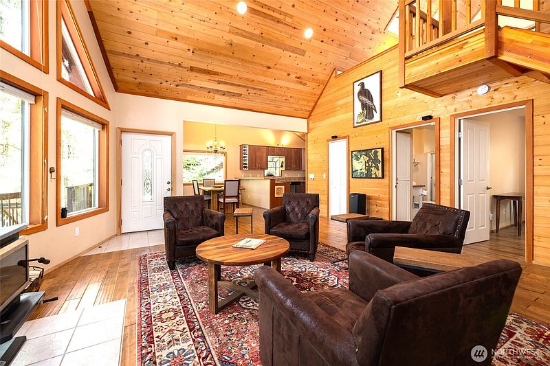 5th image of 1354 Chinook Way