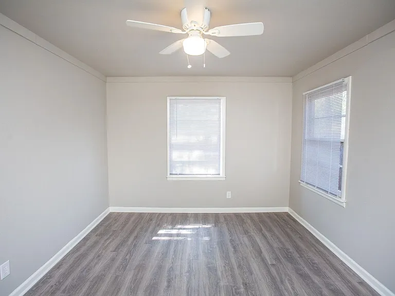 4629 Elgin Ave — Photo 25
