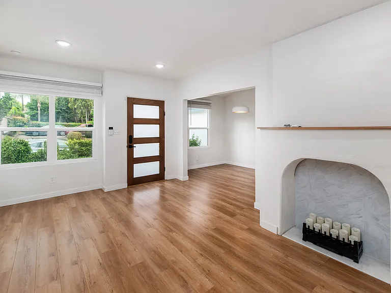6044 Estelle St — Photo 2