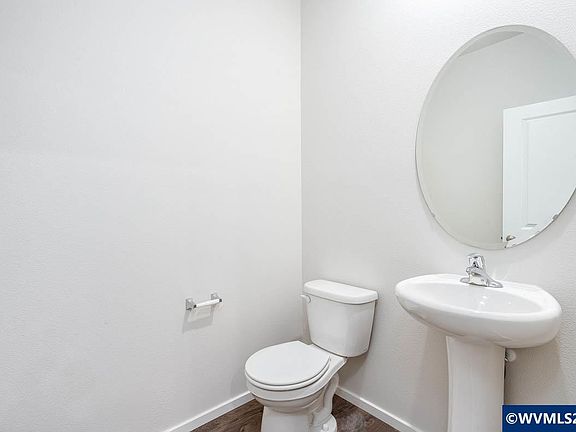 2nd image of 362 Reno St NE