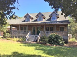 121 Pudding Pan Ln, Southern Shores, NC 27949