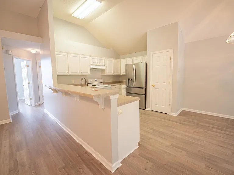 123 W Tisbury Ln — Photo 13