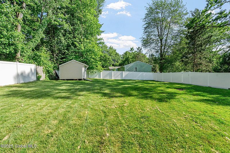 4th image of 1 Tamarack Lane