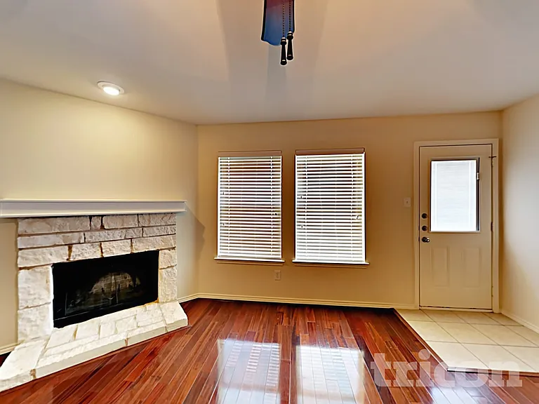 16824 Pinery Way — Photo 4