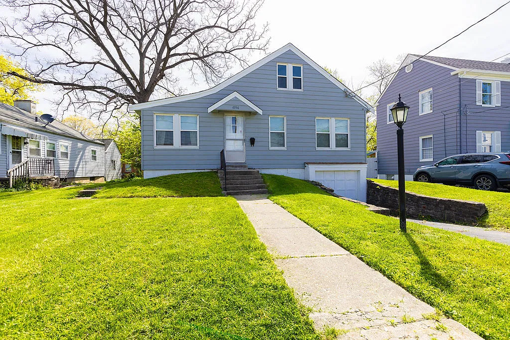 2 bed, 1037 sqft, $1,825 — Photo 1
