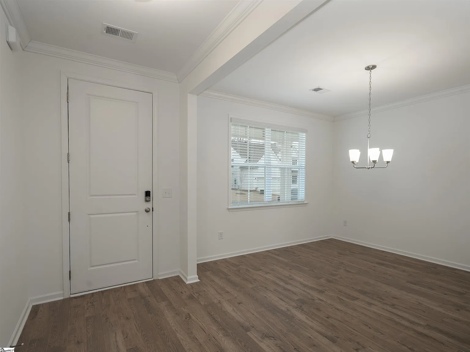 5 bed, $2,575 — Photo 2