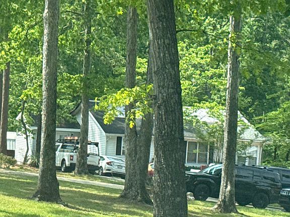 3rd image of 283 Forest Shores Rd