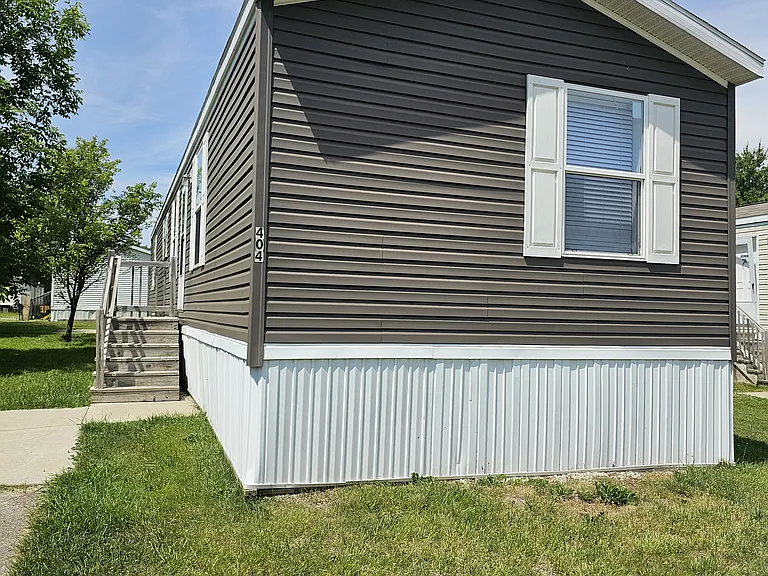 404 Plum St — Photo 1