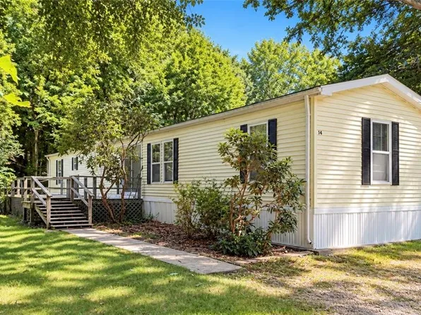 14 Gooseberry Hl, Charlestown, RI 02813