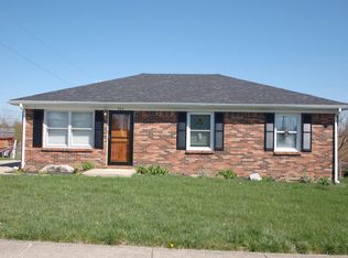 504 Foxwood Dr, Nicholasville, KY 40356