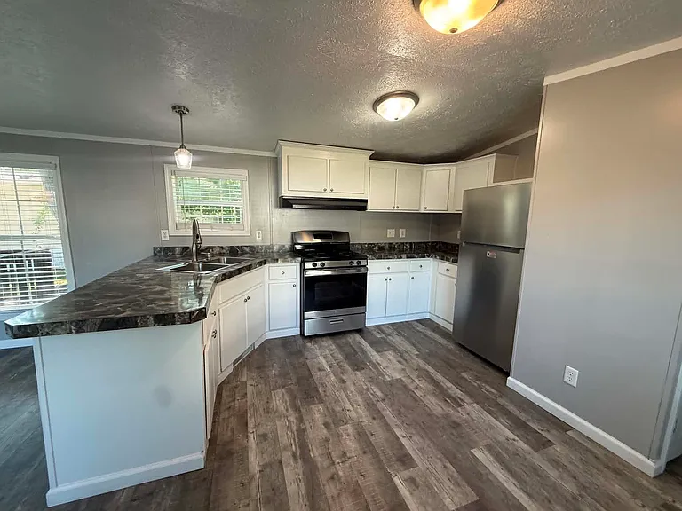 Lincoln Place — Photo 11