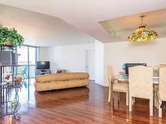 5th image of 19101 SE Mystic Pointe Dr #2810