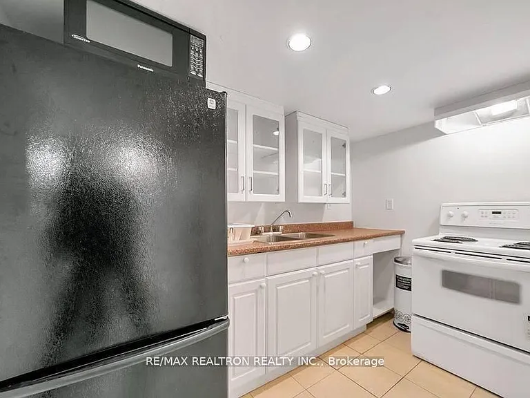 28 Hartwell Way — Photo 12