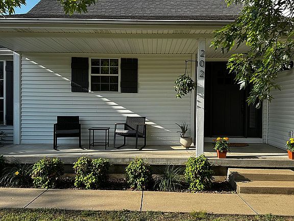 2nd image of 202 Briarbrook Dr