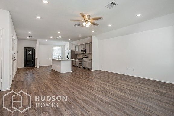 3rd image of 9323 Clearwater Bluff Ln