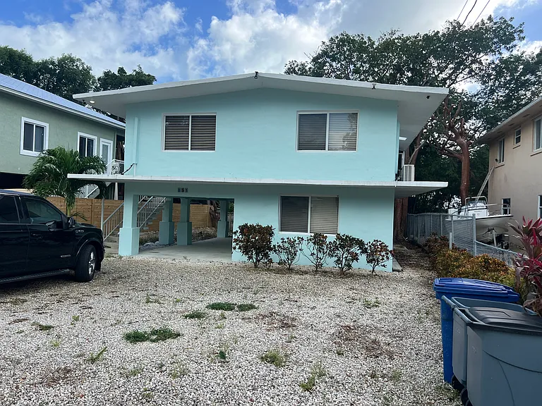 Atlantic Ave — Photo 1