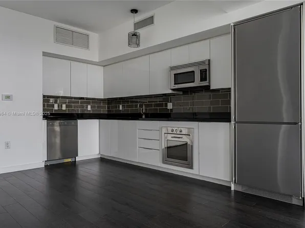 92 SW 3rd St APT 4509, Miami, FL 33130