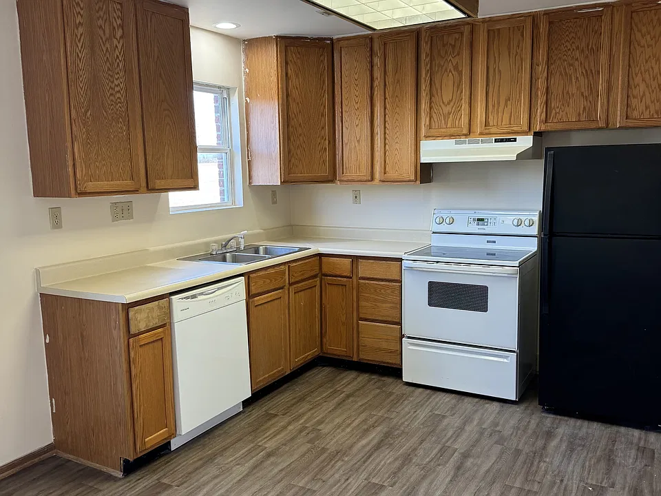 30 Cambridge Dr #7