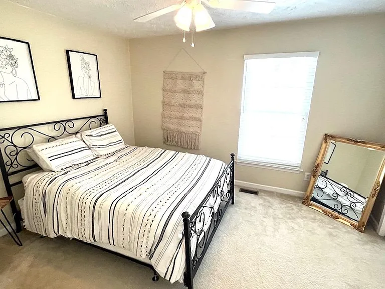 4712 Chepstow Dr — Photo 11